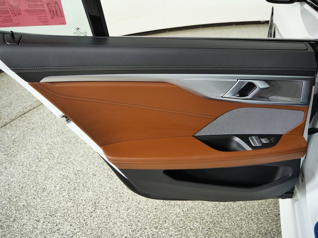 Thumbnail: 2026 BMW 8 Series - 31