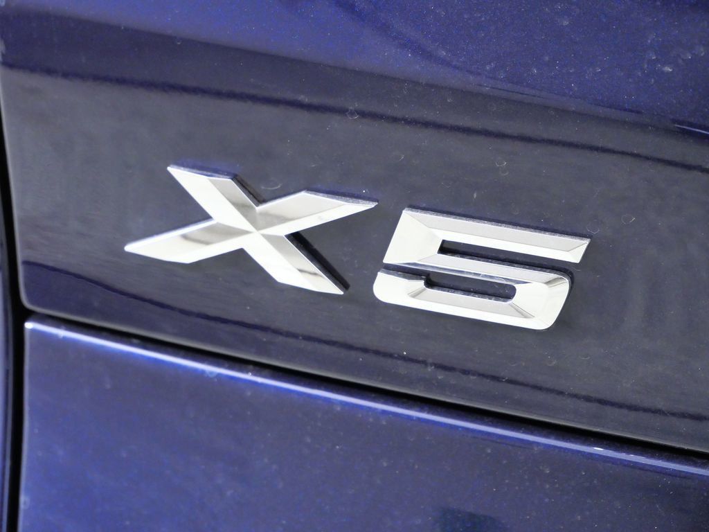 Thumbnail: 2026 BMW X5 - 15