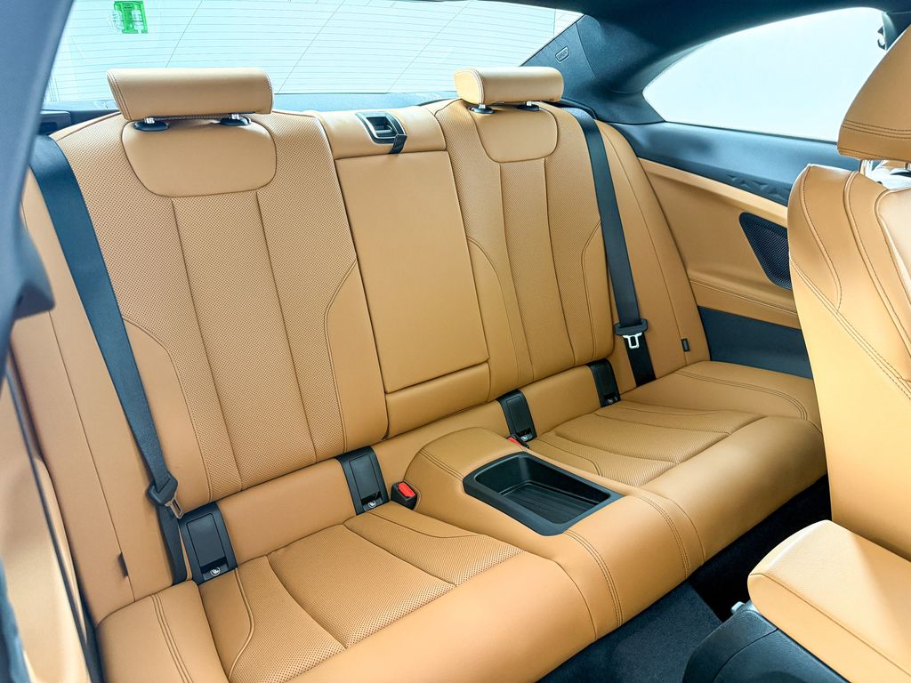 Thumbnail: 2025 BMW 2 Series - 25