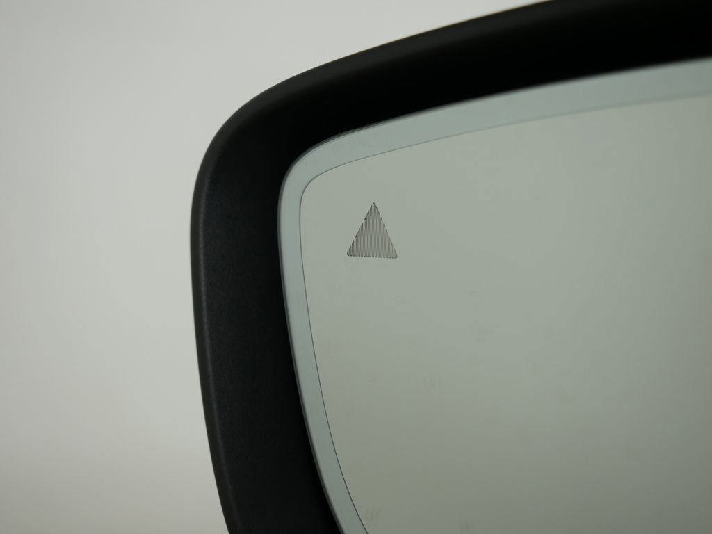 Thumbnail: 2025 BMW 3 Series - 36