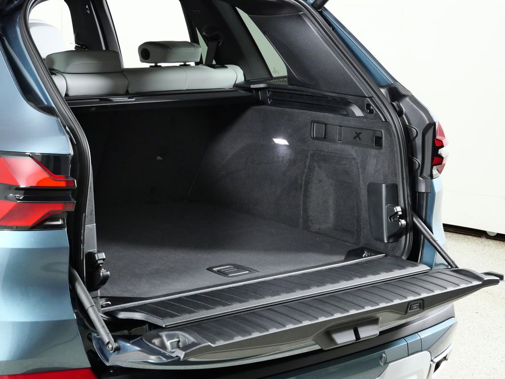 Thumbnail: 2026 BMW X5 - 29