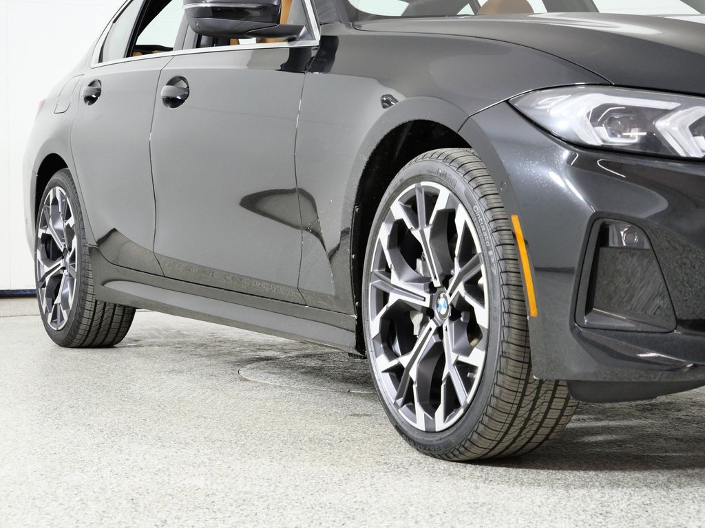 Thumbnail: 2026 BMW 3 Series - 6