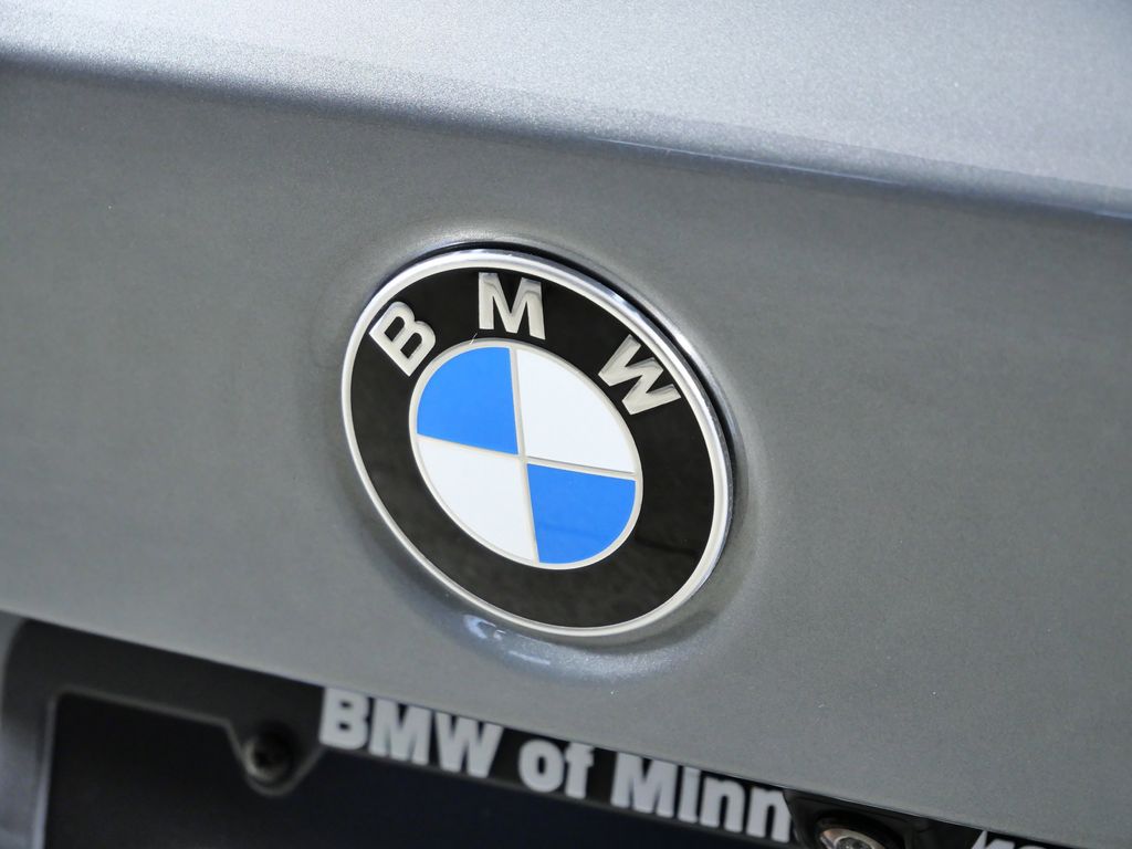 Thumbnail: 2025 BMW 3 Series - 14