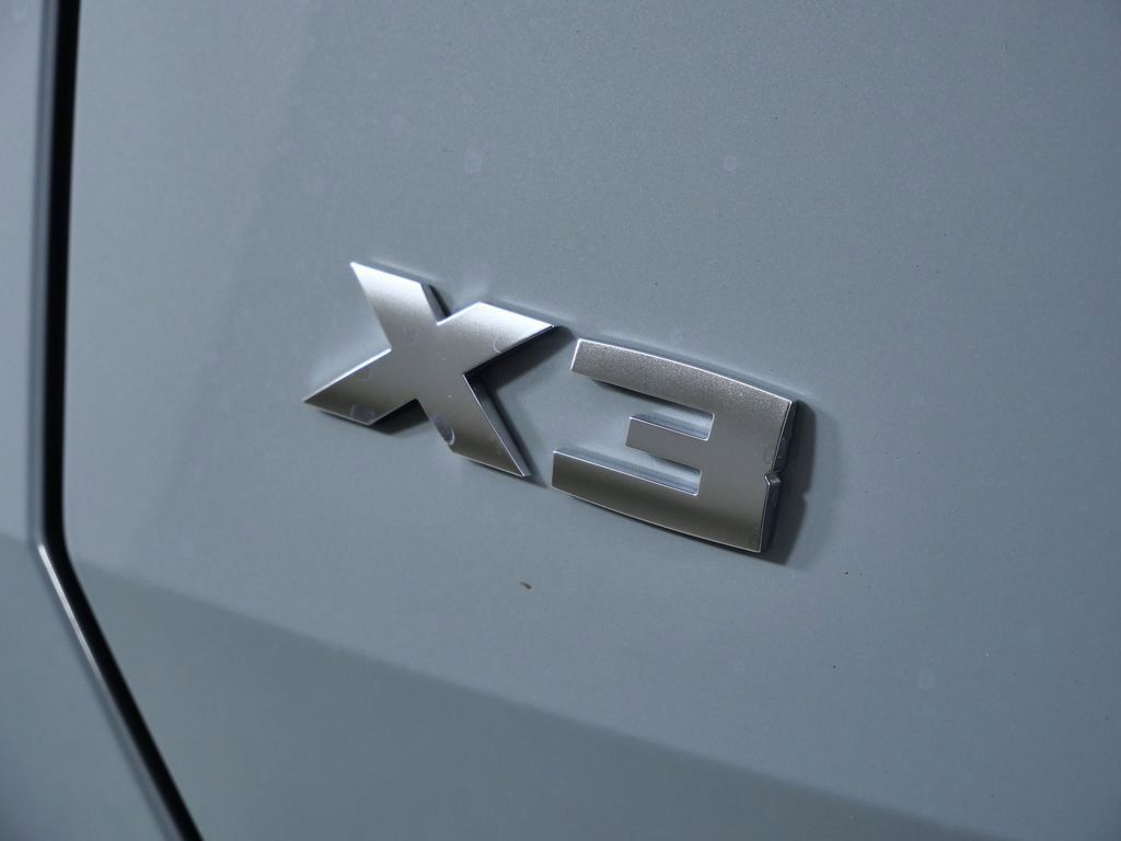 Thumbnail: 2026 BMW X3 - 15