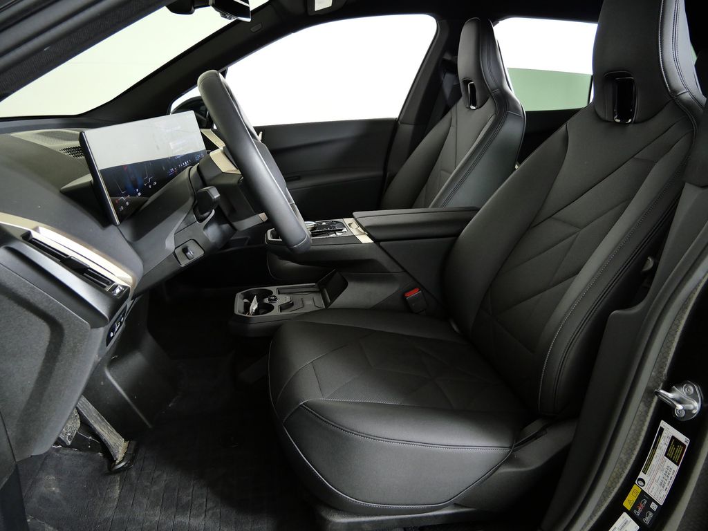 Thumbnail: 2025 BMW iX - 39