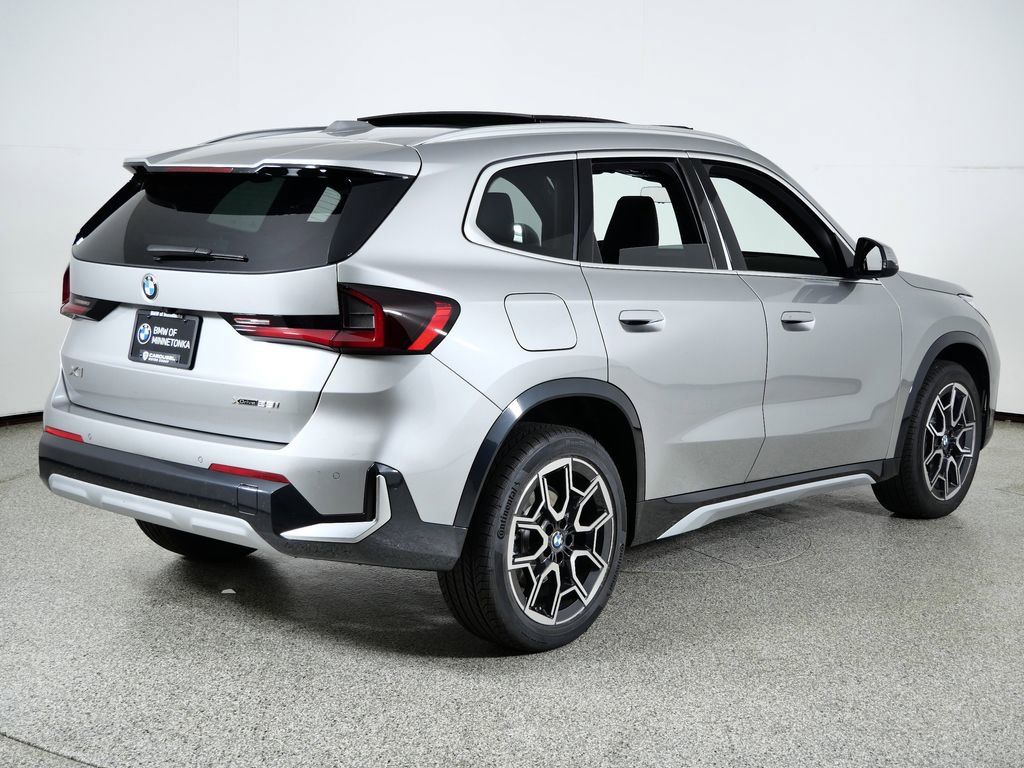 Thumbnail: 2026 BMW X1 - 11