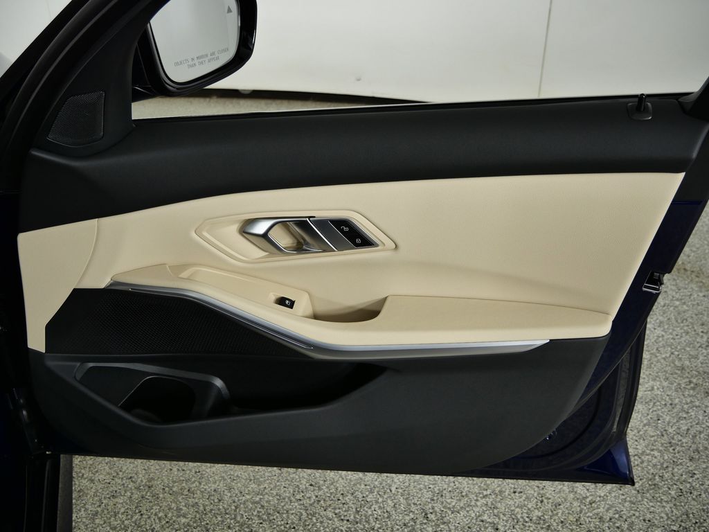 Thumbnail: 2023 BMW 3 Series - 23