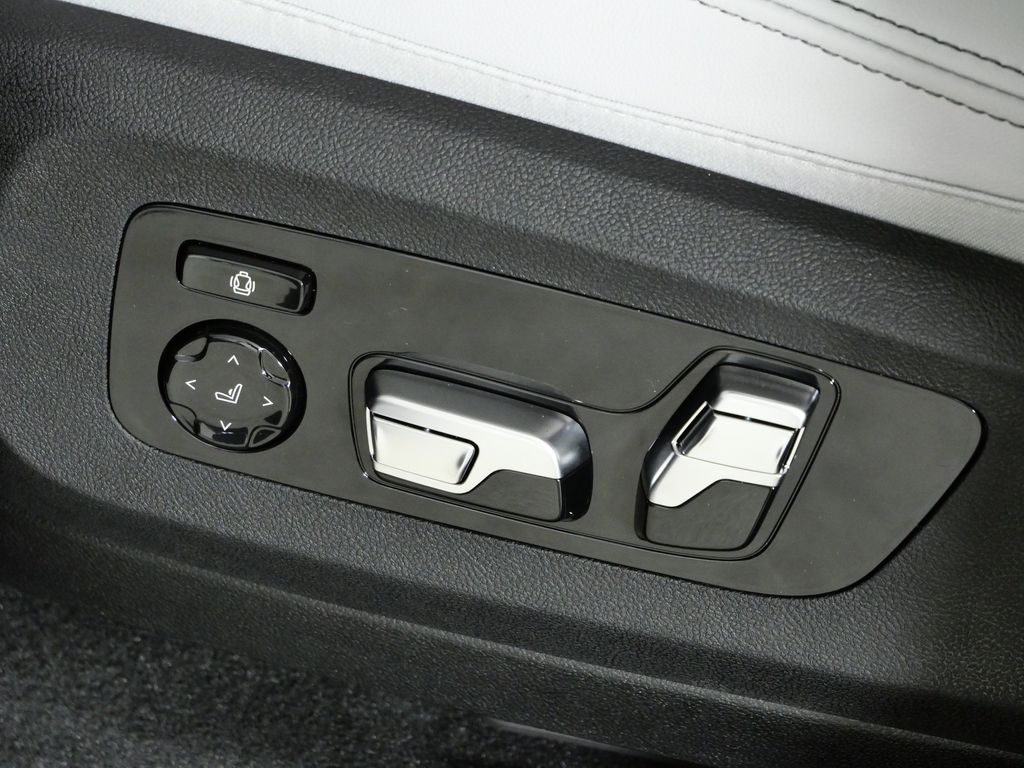 Thumbnail: 2026 BMW X5 - 39