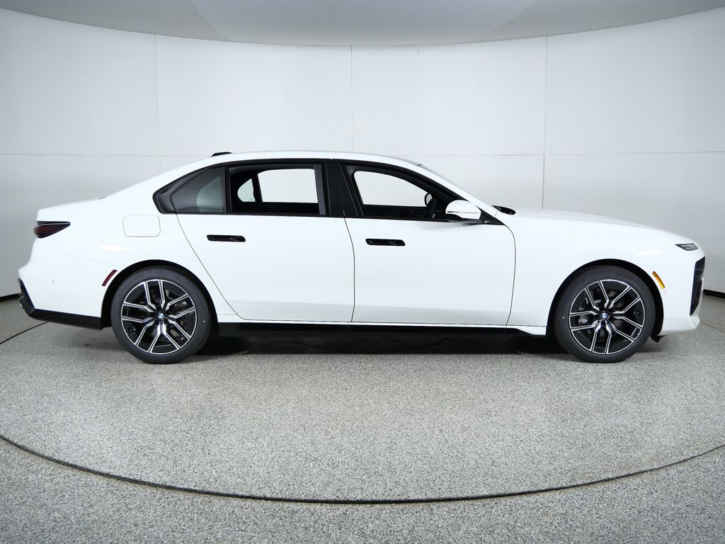 Thumbnail: 2025 BMW 7 Series - 8