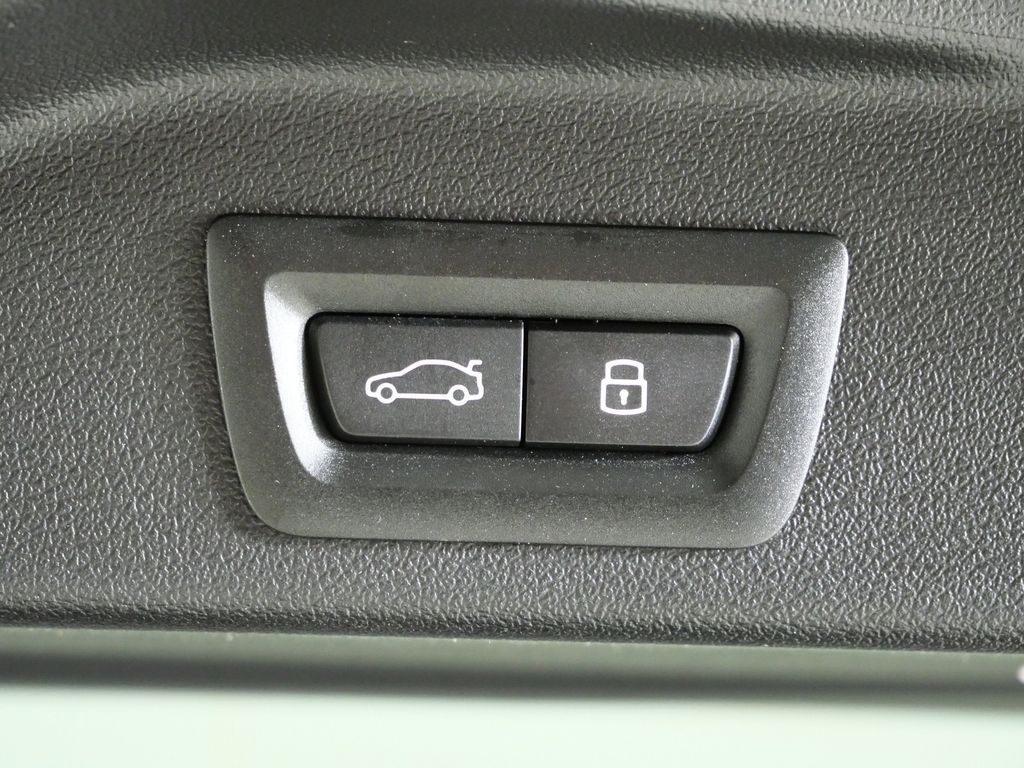 Thumbnail: 2026 BMW X5 - 31