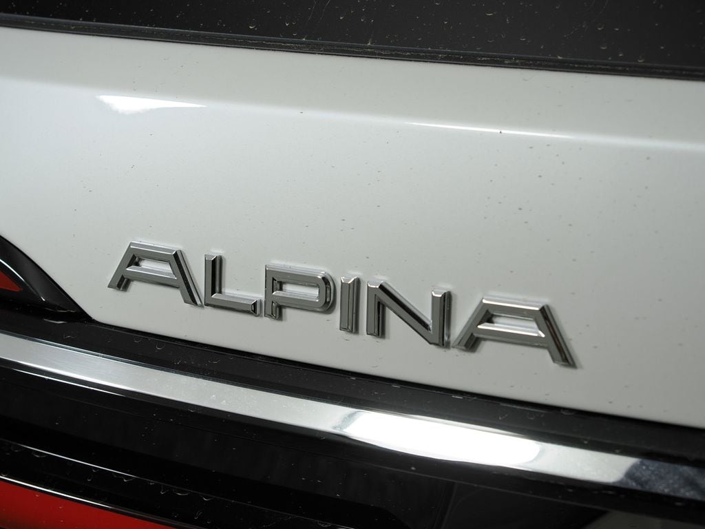 Thumbnail: 2026 BMW X7 - 12