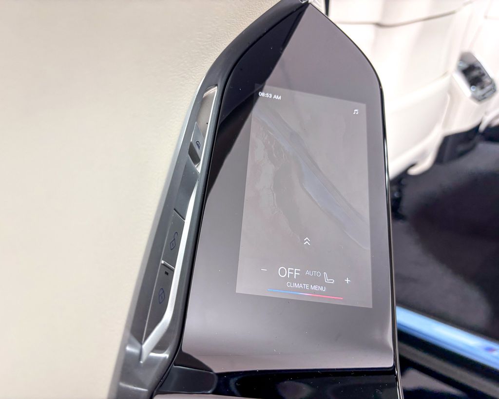 Thumbnail: 2025 BMW 7 Series - 28