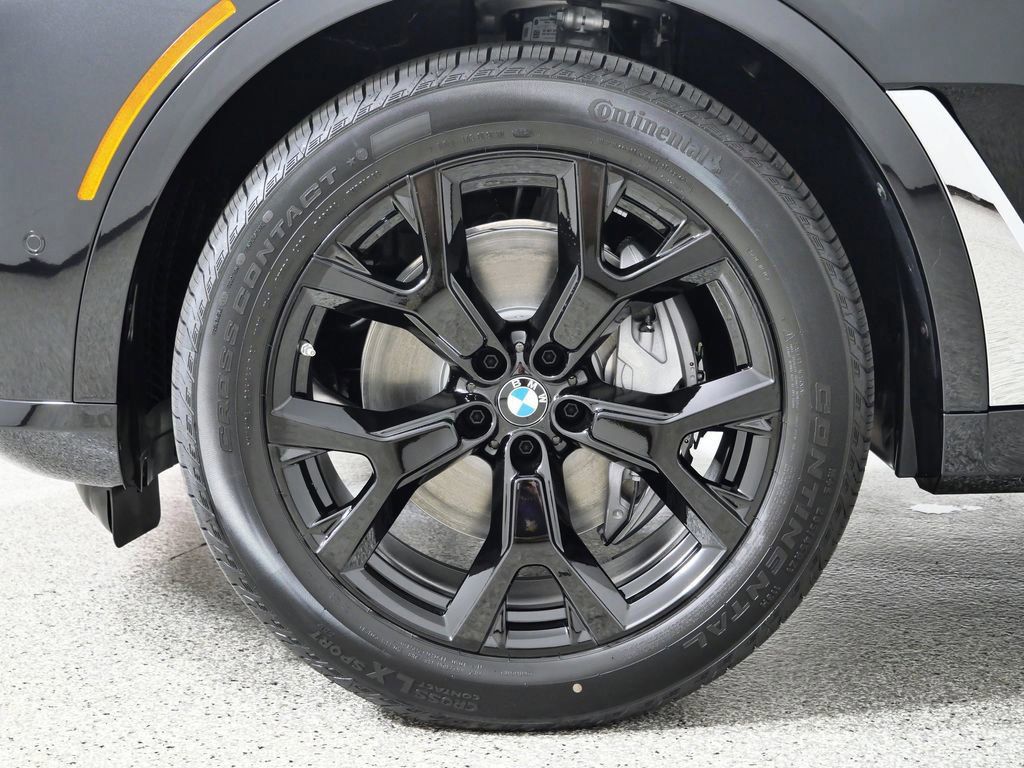 Thumbnail: 2026 BMW X7 - 18