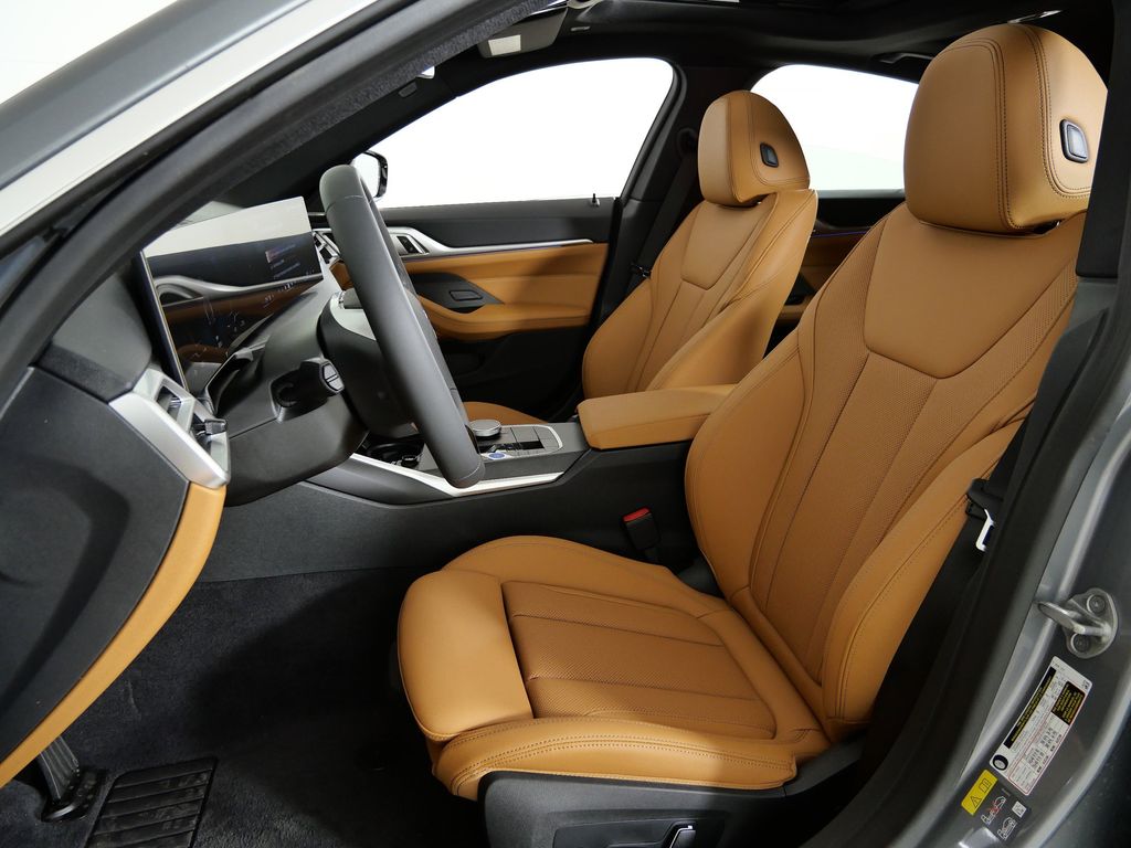 Thumbnail: 2026 BMW i4 - 34