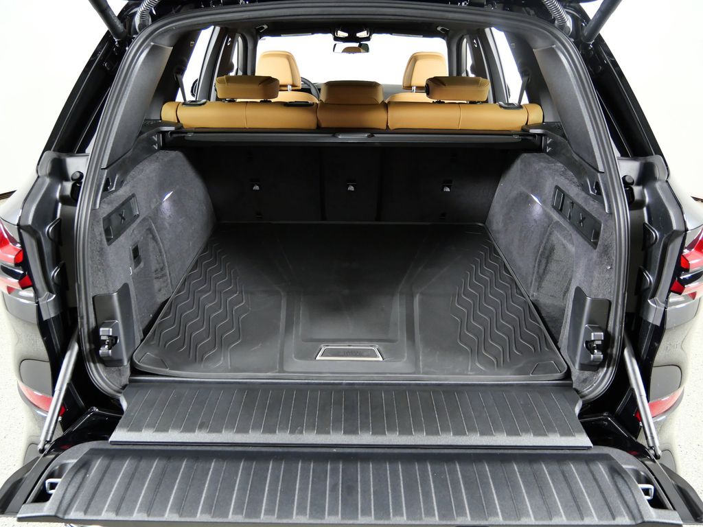 Thumbnail: 2026 BMW X5 - 28