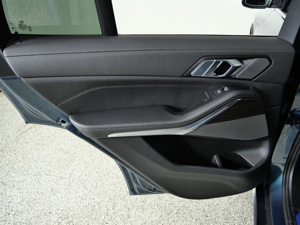 Thumbnail: 2026 BMW X5 - 32