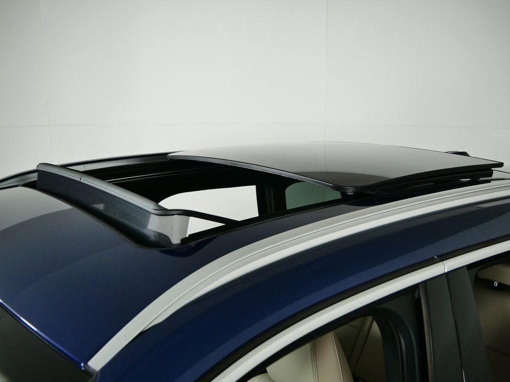 Thumbnail: 2025 BMW X1 - 21