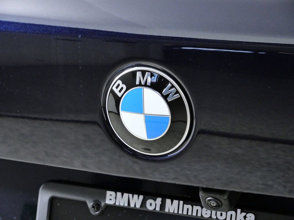 Thumbnail: 2026 BMW X5 - 13