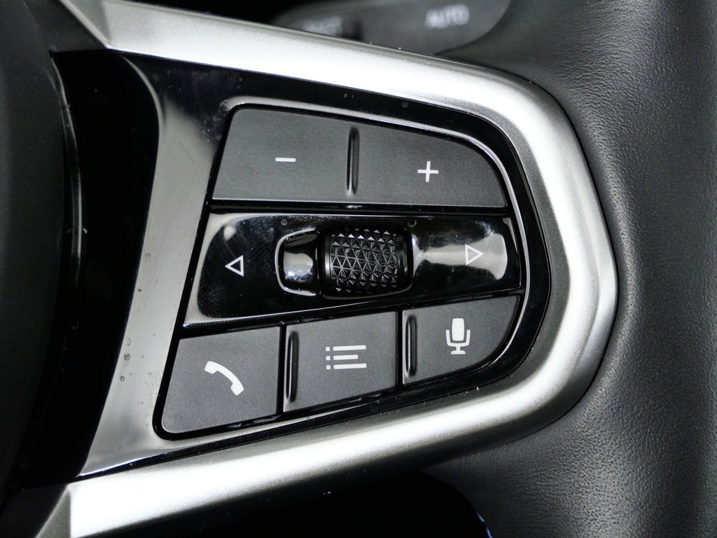 Thumbnail: 2025 BMW i4 - 46