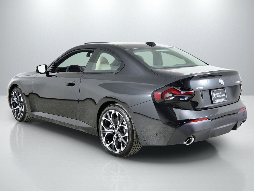 Thumbnail: 2026 BMW 2 Series - 14