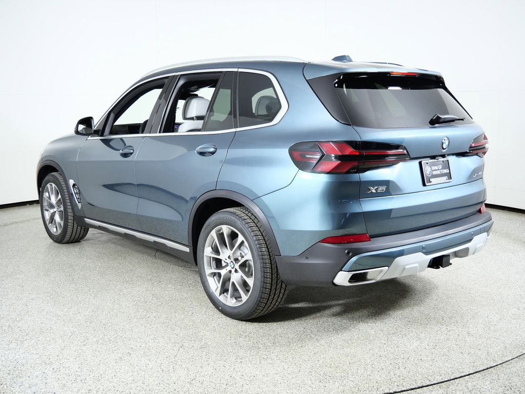 Thumbnail: 2026 BMW X5 - 14