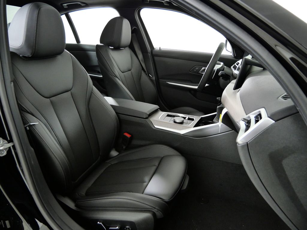 Thumbnail: 2026 BMW 3 Series - 21