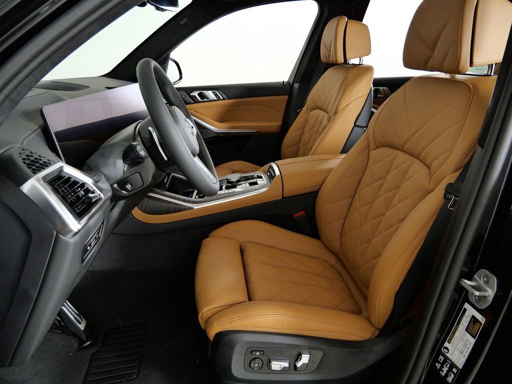 Thumbnail: 2026 BMW X7 - 38