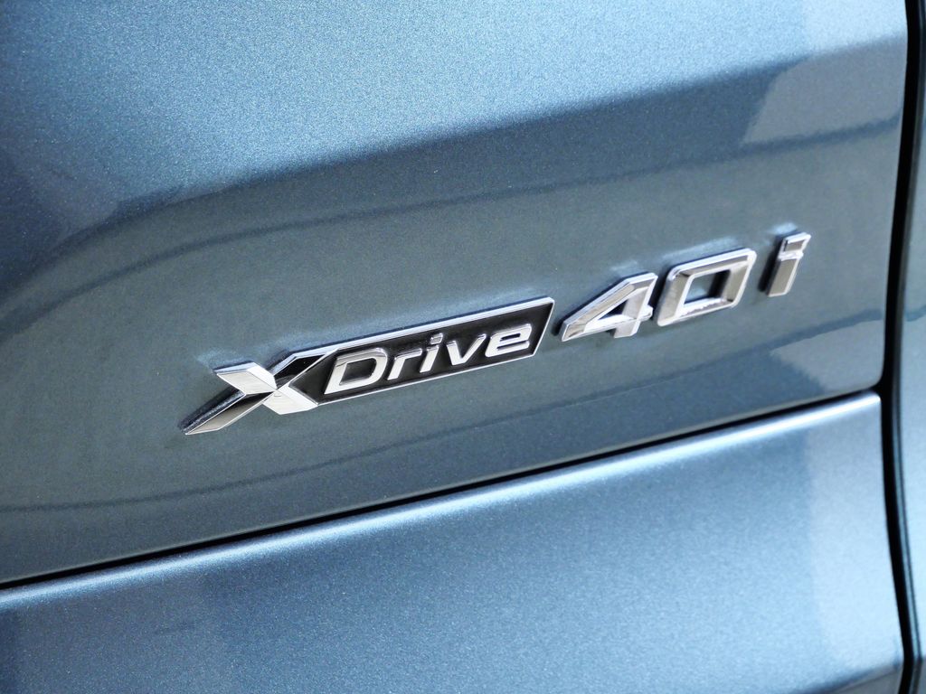 Thumbnail: 2026 BMW X5 - 12