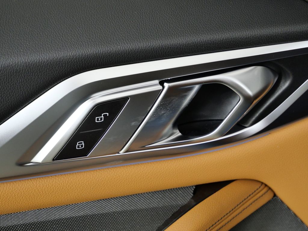 Thumbnail: 2026 BMW i4 - 36