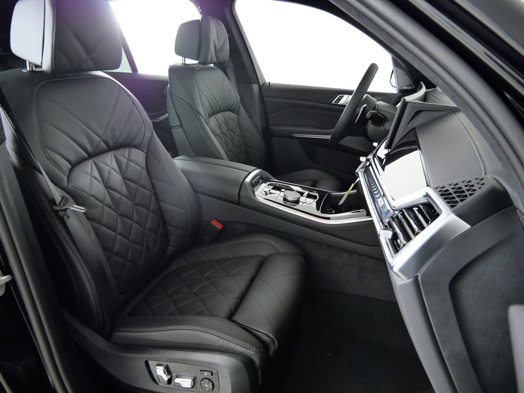 Thumbnail: 2026 BMW X5 - 21