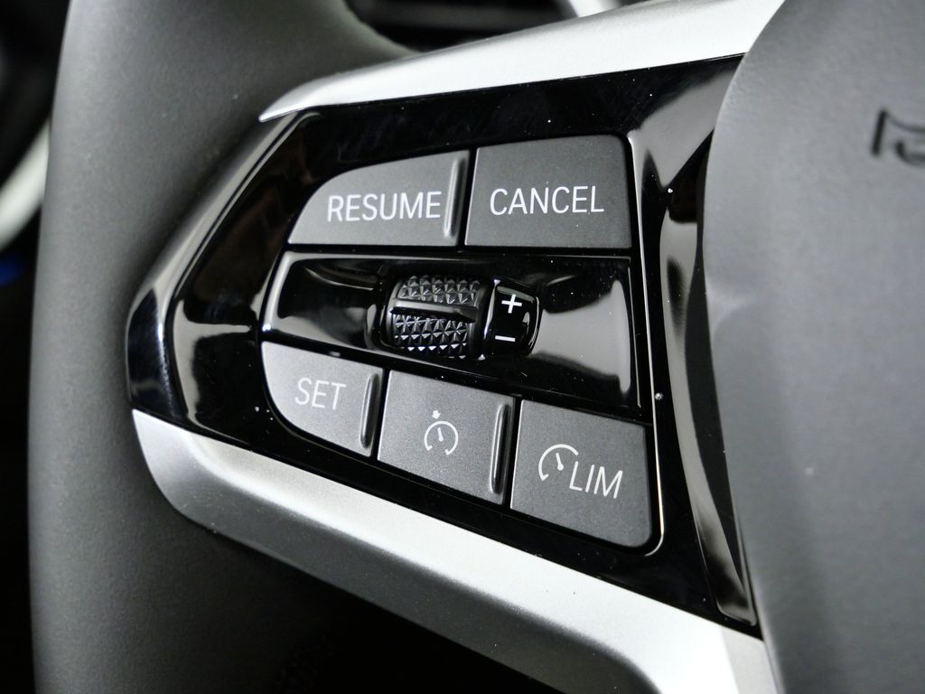 Thumbnail: 2026 BMW i4 - 40