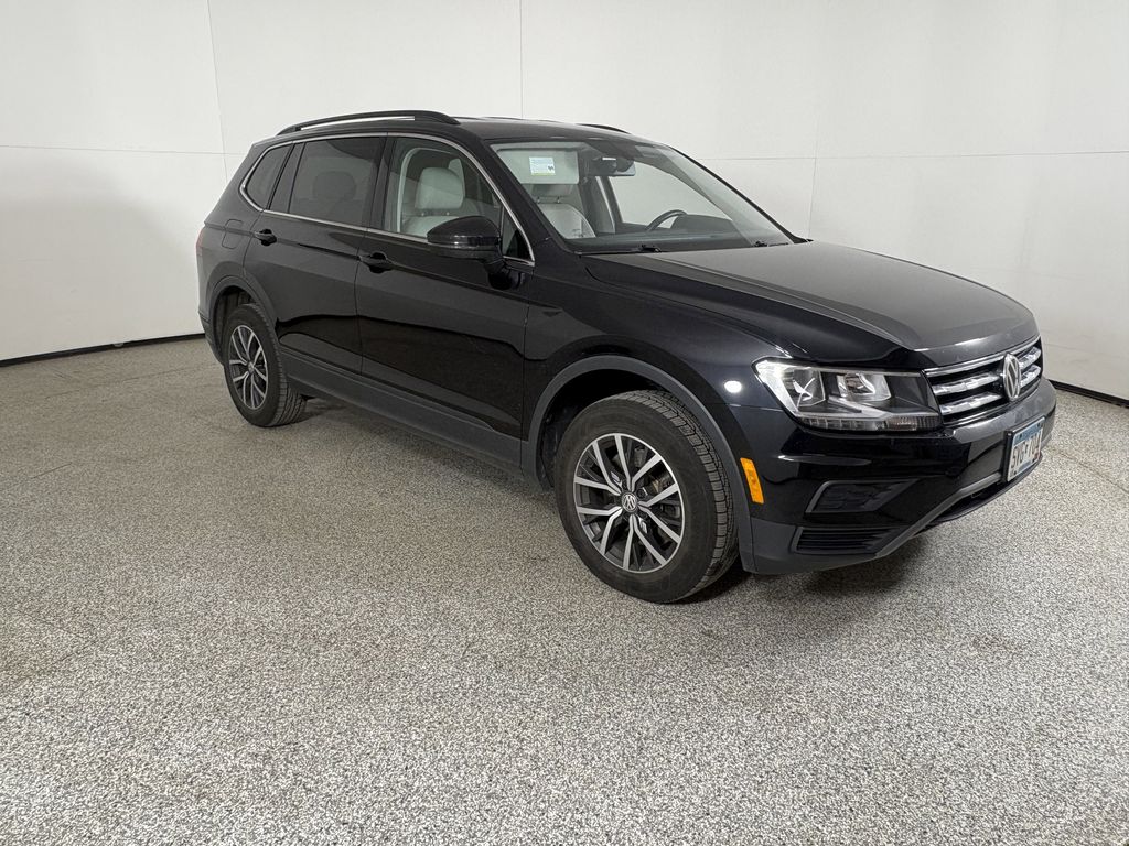 Thumbnail: 2019 Volkswagen Tiguan - 4