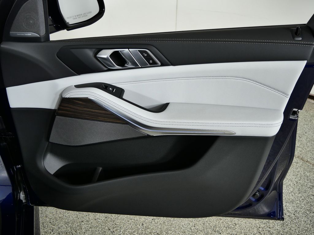 Thumbnail: 2026 BMW X5 - 19