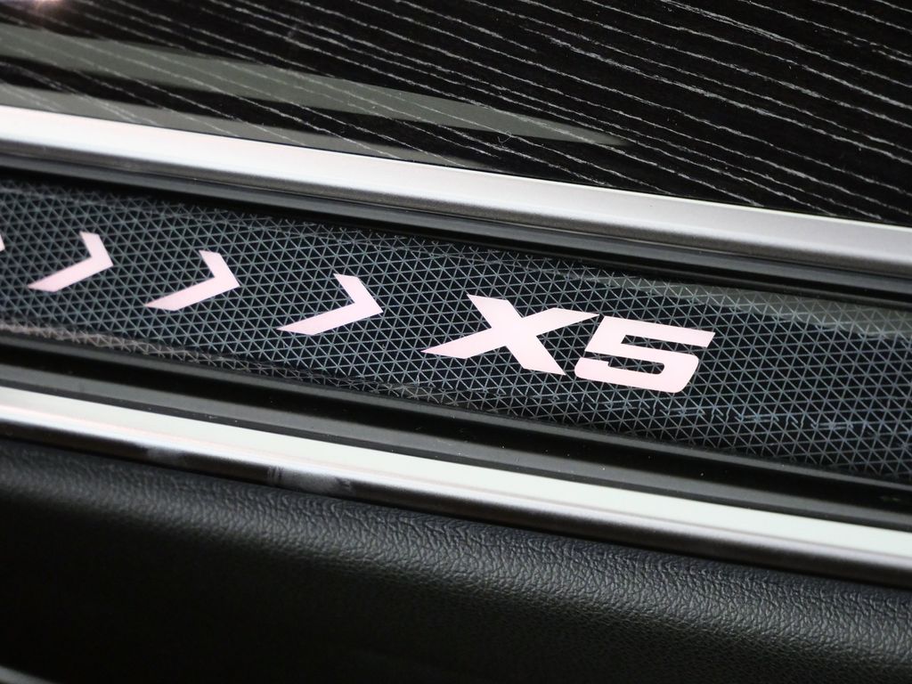 Thumbnail: 2026 BMW X5 - 24