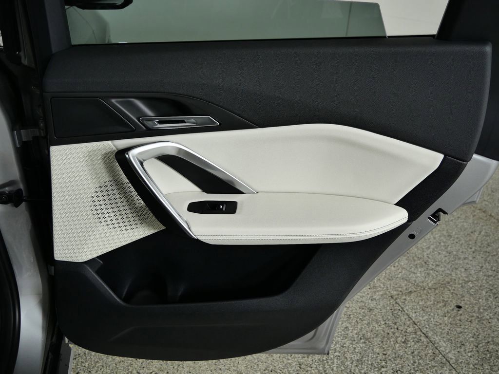 Thumbnail: 2026 BMW X1 - 25