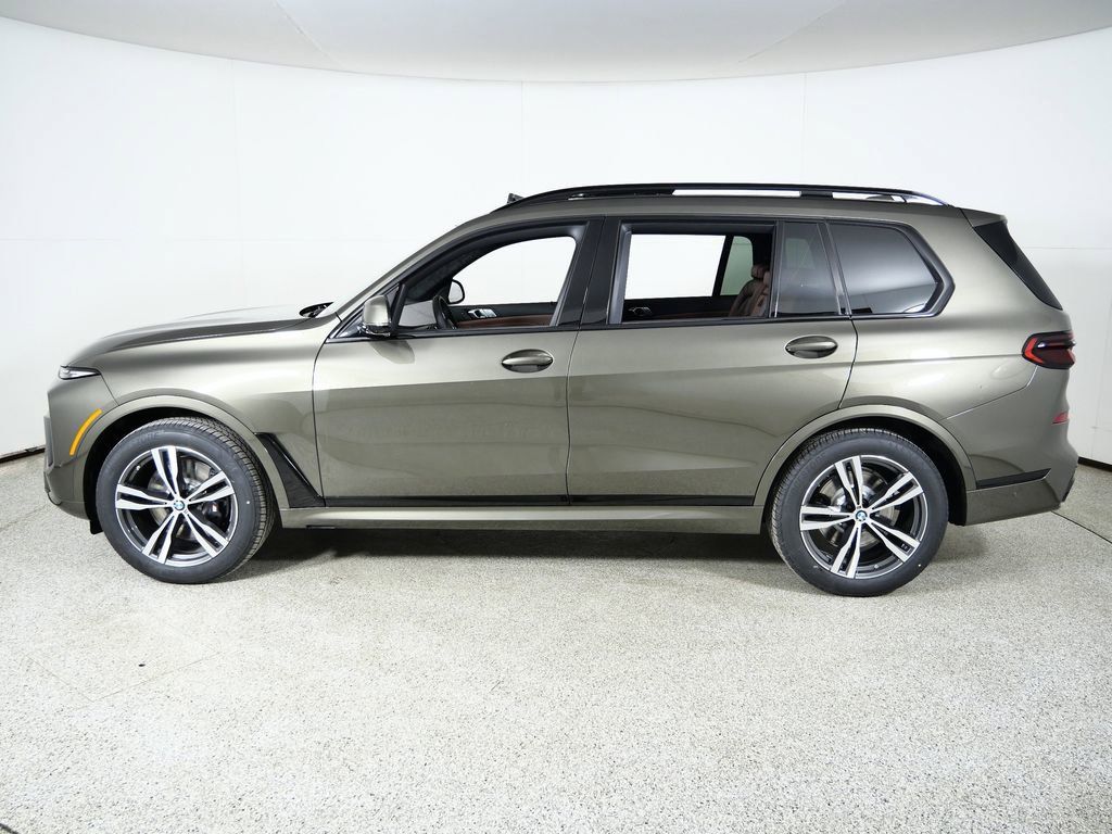Thumbnail: 2026 BMW X7 - 17