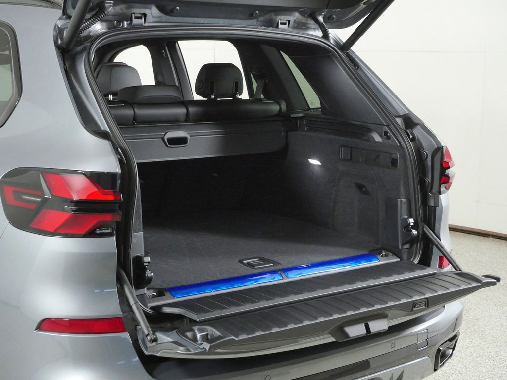 Thumbnail: 2026 BMW X5 - 29