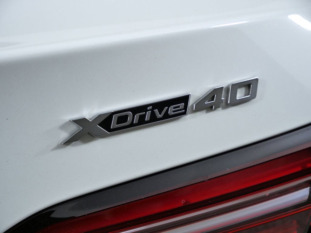 Thumbnail: 2026 BMW i5 - 14