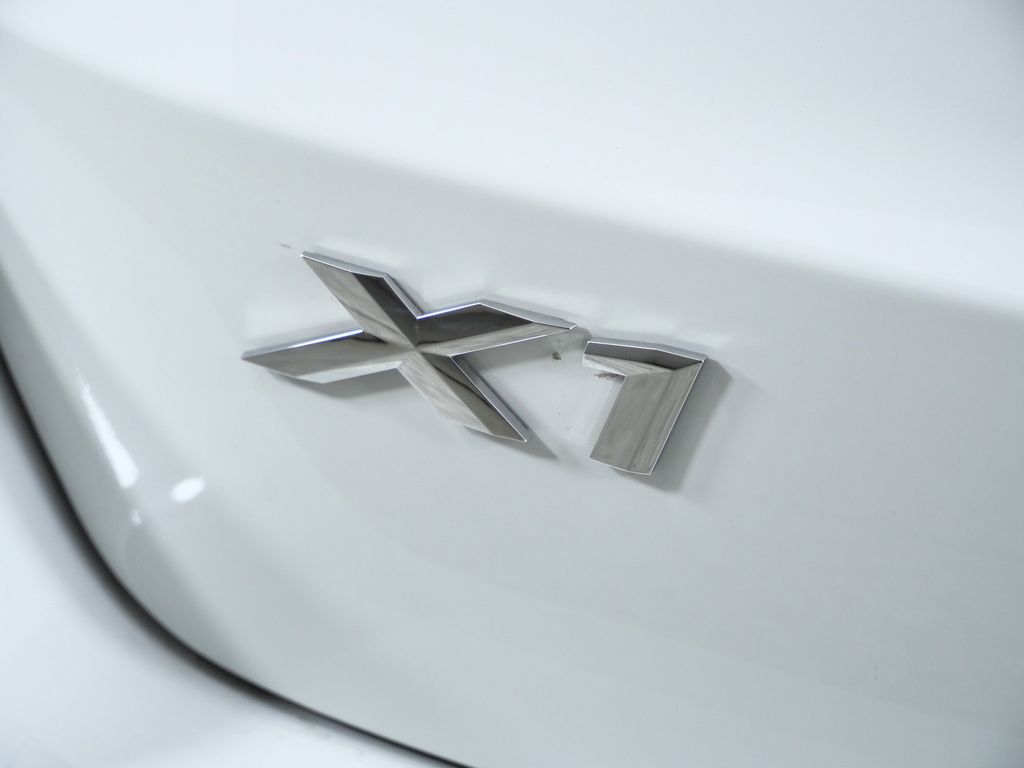 Thumbnail: 2026 BMW X1 - 13