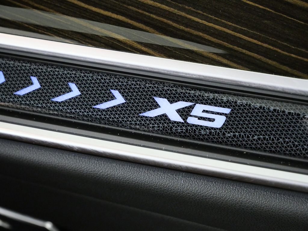 Thumbnail: 2024 BMW X5 - 29