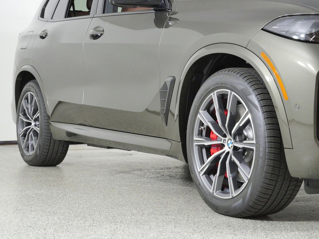 Thumbnail: 2026 BMW X5 - 6