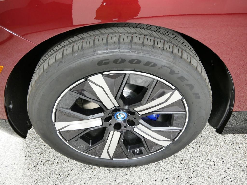 Thumbnail: 2025 BMW iX - 27