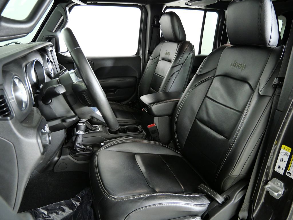 Thumbnail: 2019 Jeep Wrangler - 33