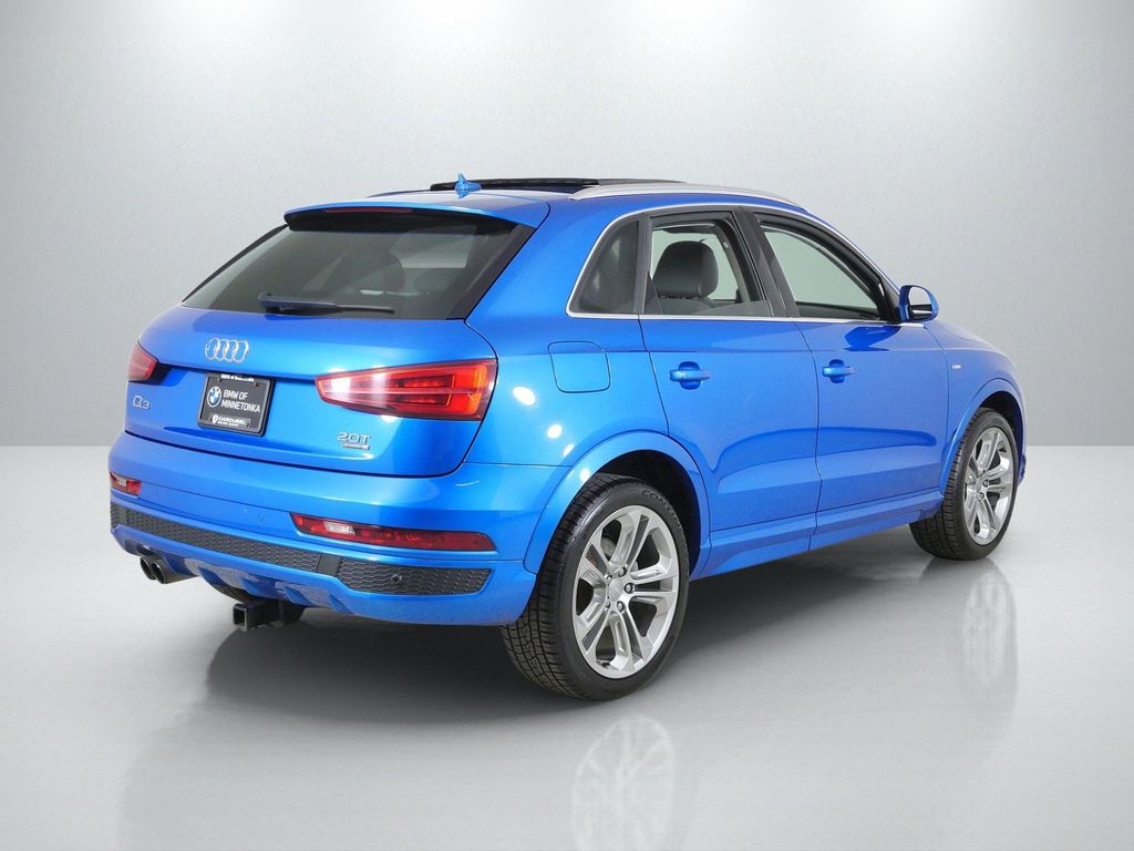 Thumbnail: 2017 Audi Q3 - 10