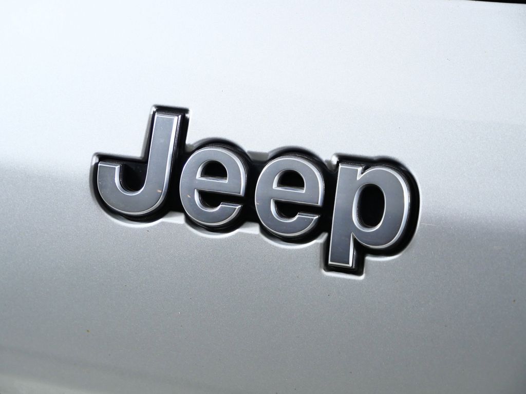 Thumbnail: 2023 Jeep Grand Cherokee L - 12