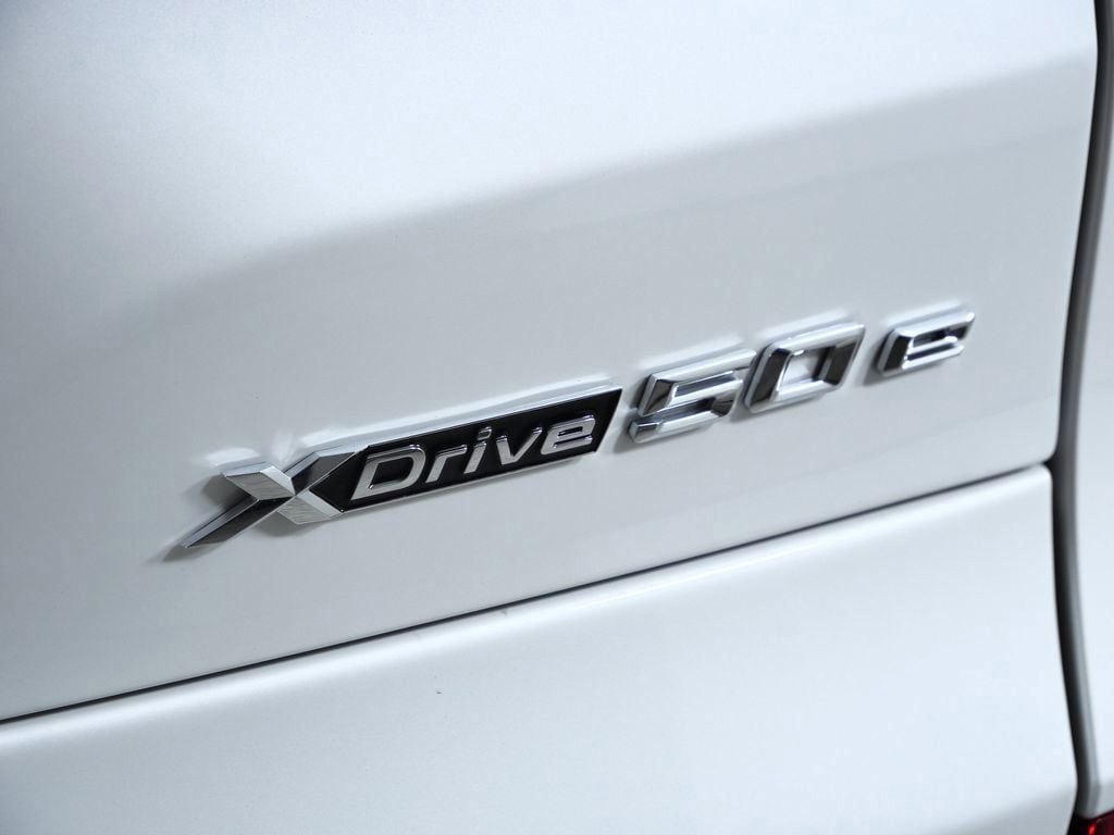 Thumbnail: 2026 BMW X5 - 13