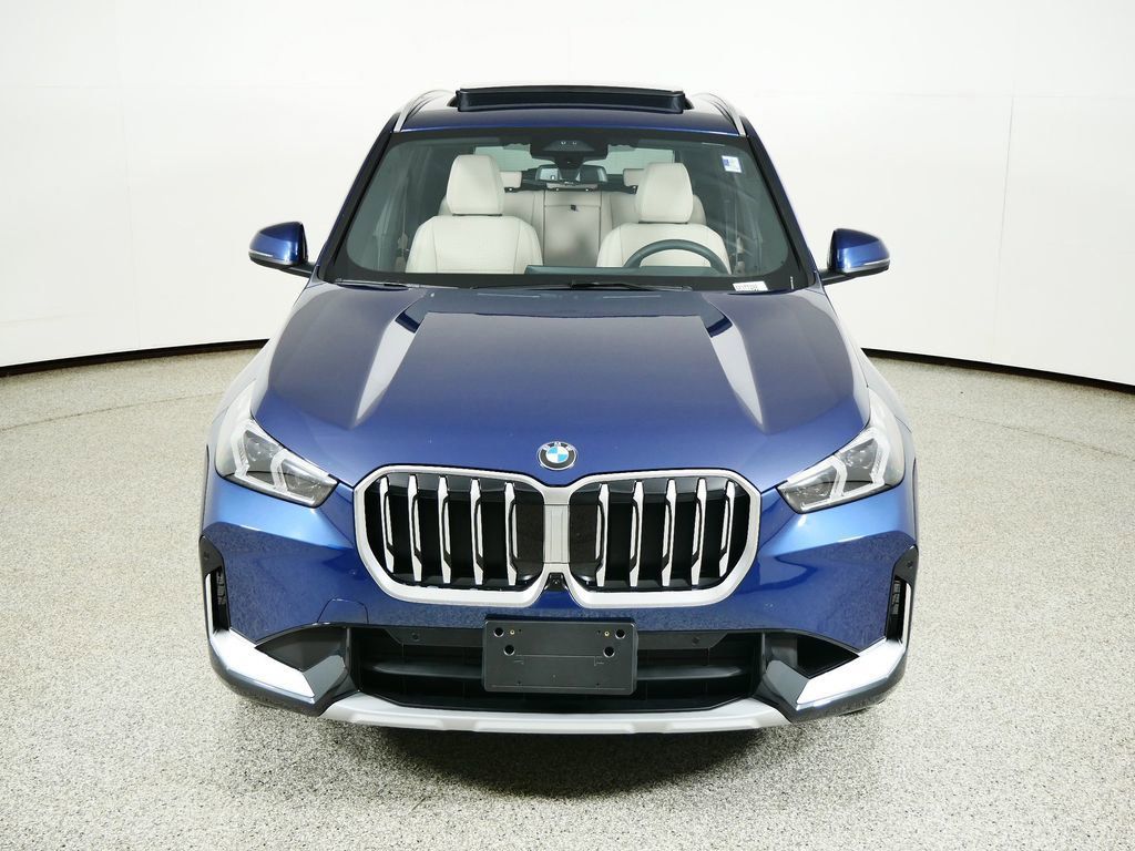 Thumbnail: 2025 BMW X1 - 17