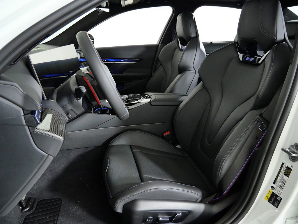 Thumbnail: 2026 BMW M5 - 35