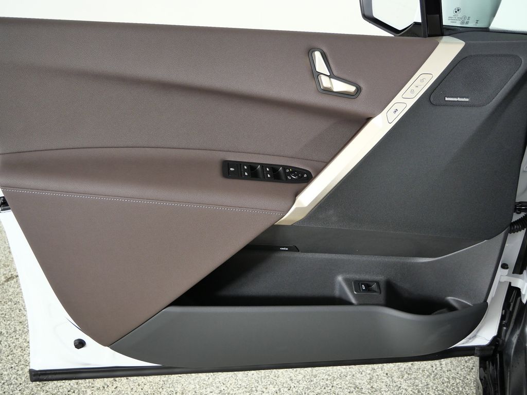 Thumbnail: 2026 BMW iX - 32