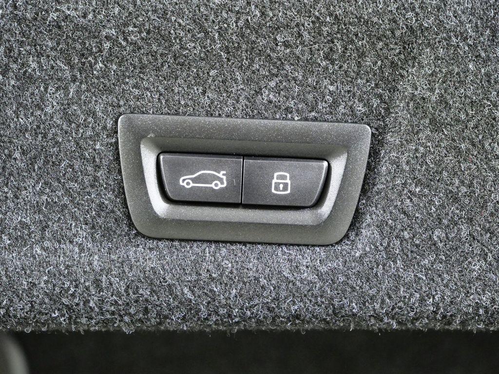 Thumbnail: 2026 BMW 3 Series - 28